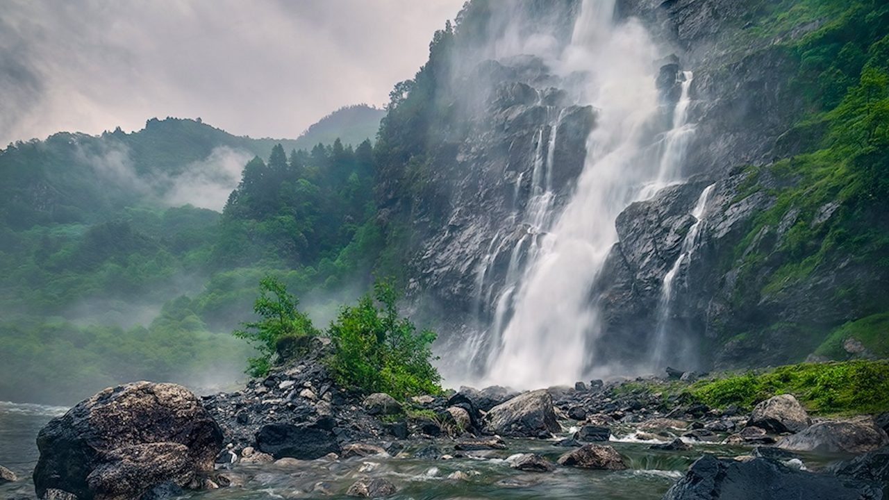 Nuranang Waterfall (Jang Falls)